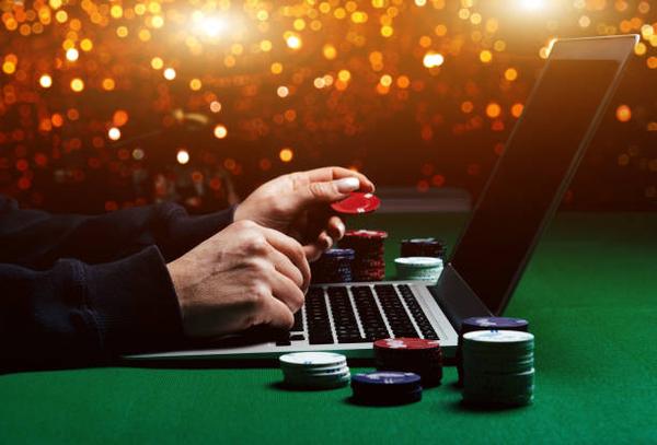 Enjoy Real-Time Casino Dealer Games at the best online casino sites Singapore for Players